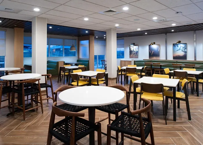 Fairfield Inn & Suites By Marriott Charlotte University Research Park